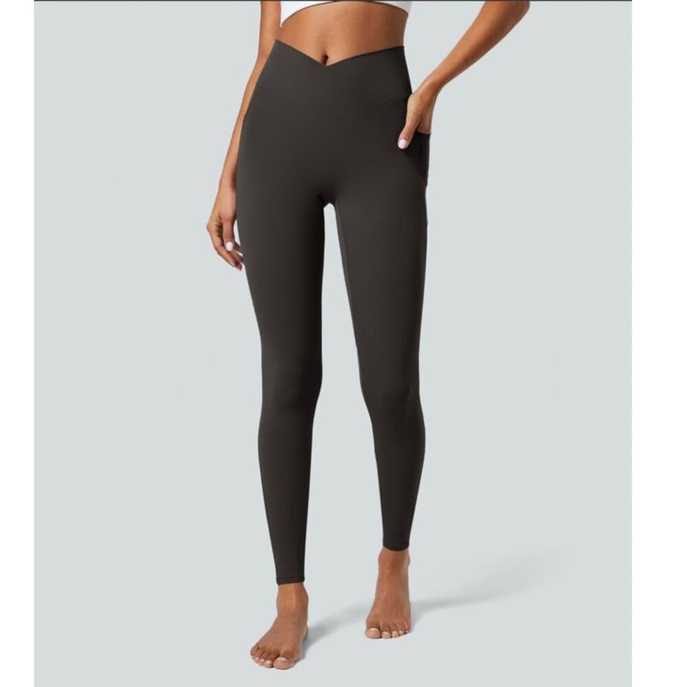 Halara Softlyzero Crossover Pocket Plain Leggings-UPF50+ Black - Sz M - Picture 2 of 7
